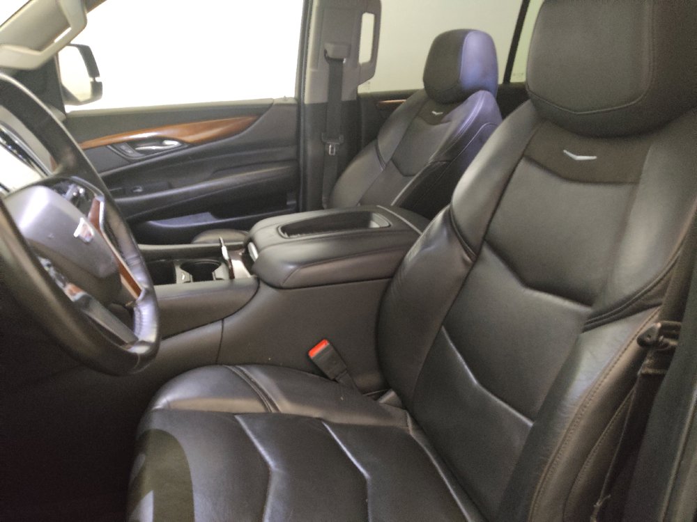 Used 2019 Cadillac Escalade ESV Luxury AWD/4WD image 17