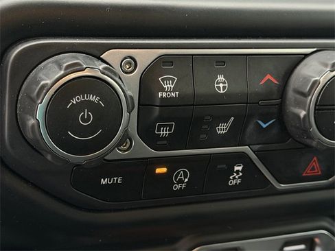 Used 2020 Jeep Gladiator Rubicon image 16