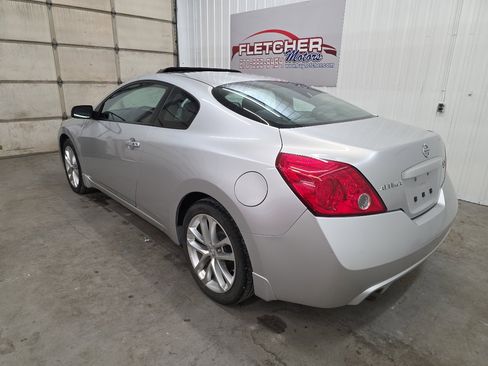 Used 2012 Nissan Altima 3.5 SR image 11