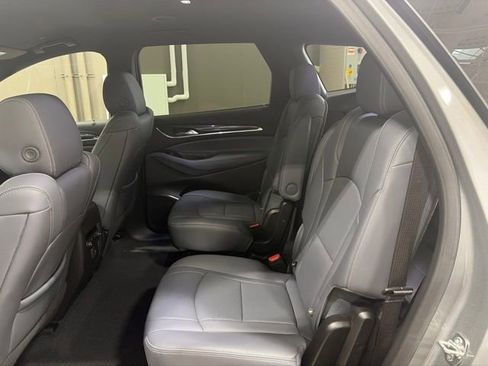 Used 2023 Buick Enclave Essence AWD/4WD image 11