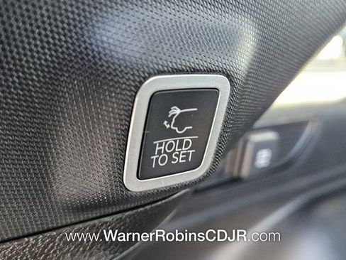 New 2025 Jeep Grand Cherokee Limited w/ Luxury Tech Group II image 13