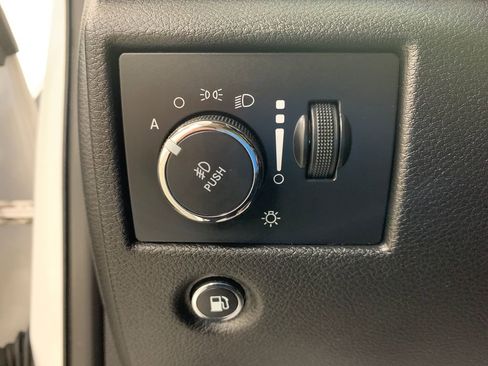 Used 2017 Jeep Grand Cherokee Limited AWD/4WD image 24