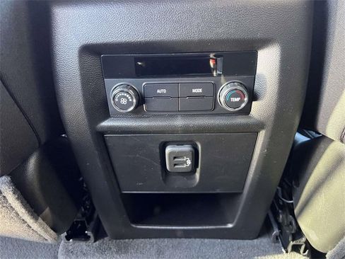 Certified 2023 Chevrolet Traverse LT image 15