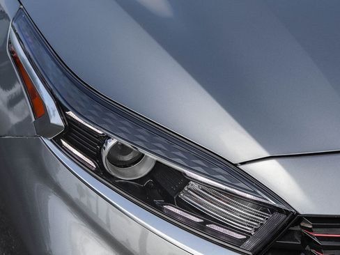 Used 2023 Kia Forte GT-Line w/ GT-Line Premium Package FWD image 6