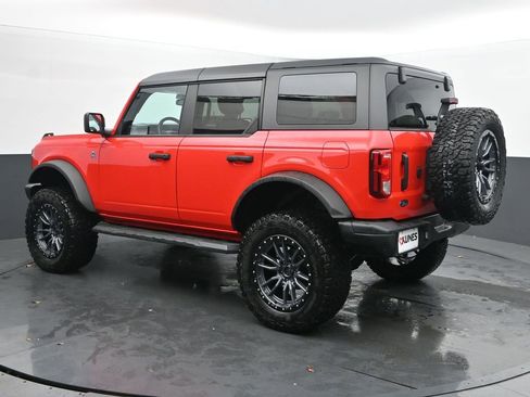 Used 2023 Ford Bronco Black Diamond image 10