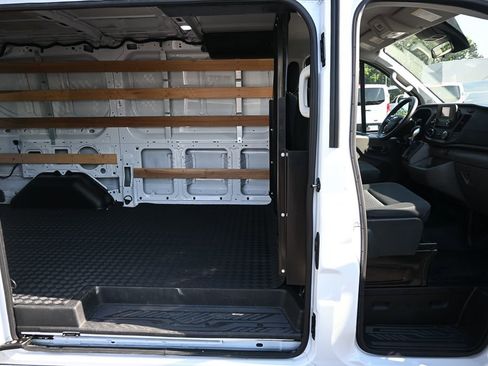 Used 2024 Ford Transit 250 Low Roof w/ Exterior Upgrade Package RWD image 19