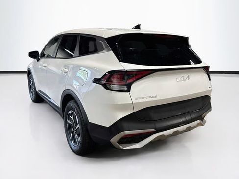 Used 2023 Kia Sportage LX AWD/4WD image 5