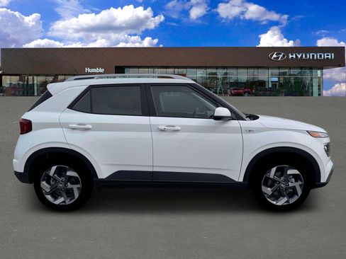 New 2026 Hyundai Venue SEL image 9