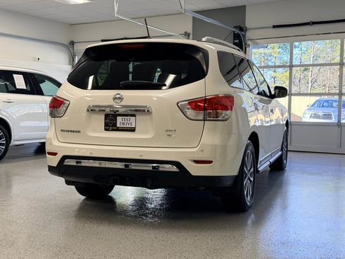 Used 2015 Nissan Pathfinder SL w/ SL Premium Package image 8