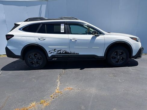 Used 2020 Subaru Outback Onyx Edition XT w/ Popular Package #2 AWD/4WD image 2