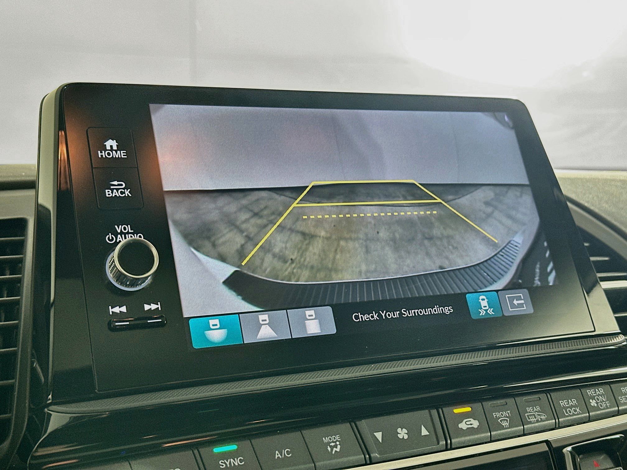 Used 2025 Honda Odyssey Touring image 23