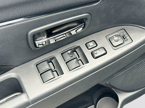 New 2026 Mitsubishi Outlander Sport LE AWD/4WD image 18