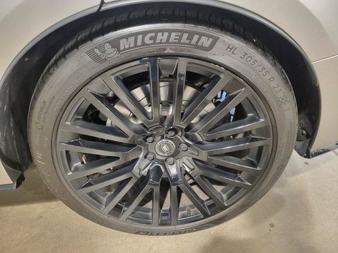 Used 2024 Land Rover Range Rover Sport image 27
