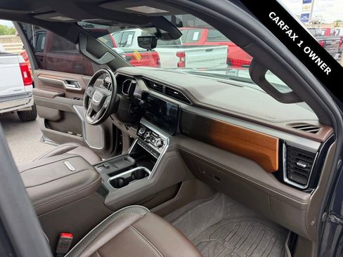 Used 2025 GMC Sierra 3500 Denali w/ Denali Reserve Package AWD/4WD image 10