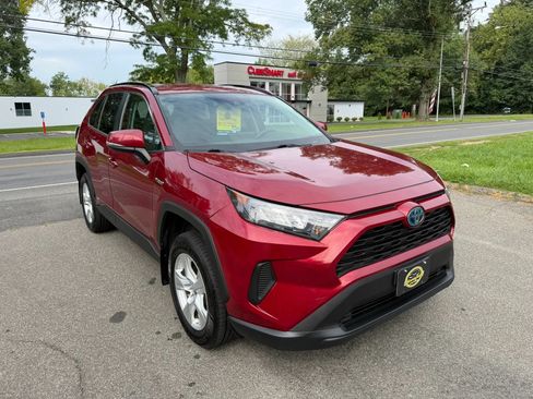 Used 2020 Toyota RAV4 LE w/ All Weather Liner Package AWD/4WD image 3