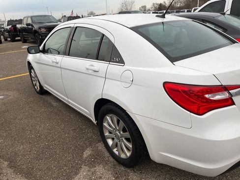 Used 2013 Chrysler 200 Touring image 12