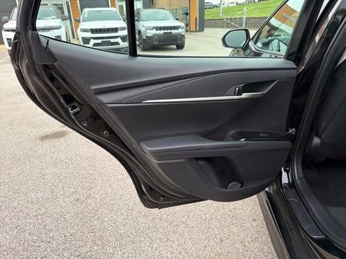 Used 2025 Toyota Camry SE FWD image 25