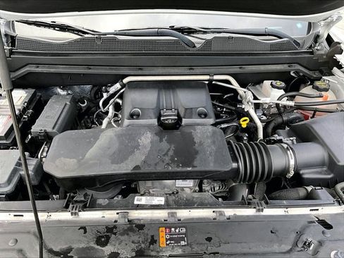 Used 2024 Chevrolet Colorado LT w/ LT Convenience Package II RWD image 11