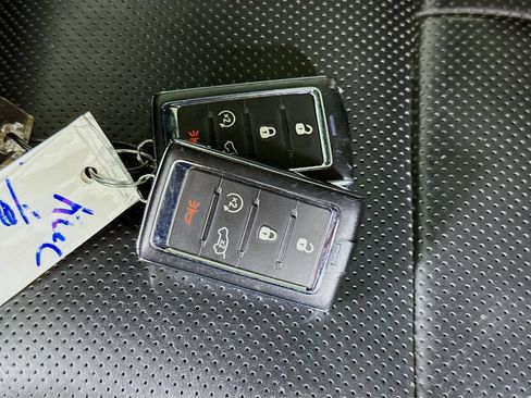 Used 2023 Jeep Grand Cherokee Summit AWD/4WD image 37