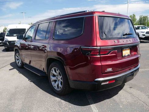 Certified 2022 Jeep Wagoneer Series II w/ Convenience Group I AWD/4WD image 17