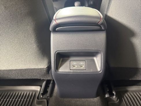 Used 2025 Toyota Corolla SE image 13