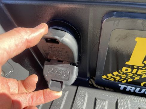 Used 2019 Chevrolet Silverado 2500 LT image 90