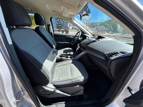 Used 2016 Ford Escape SE image 30