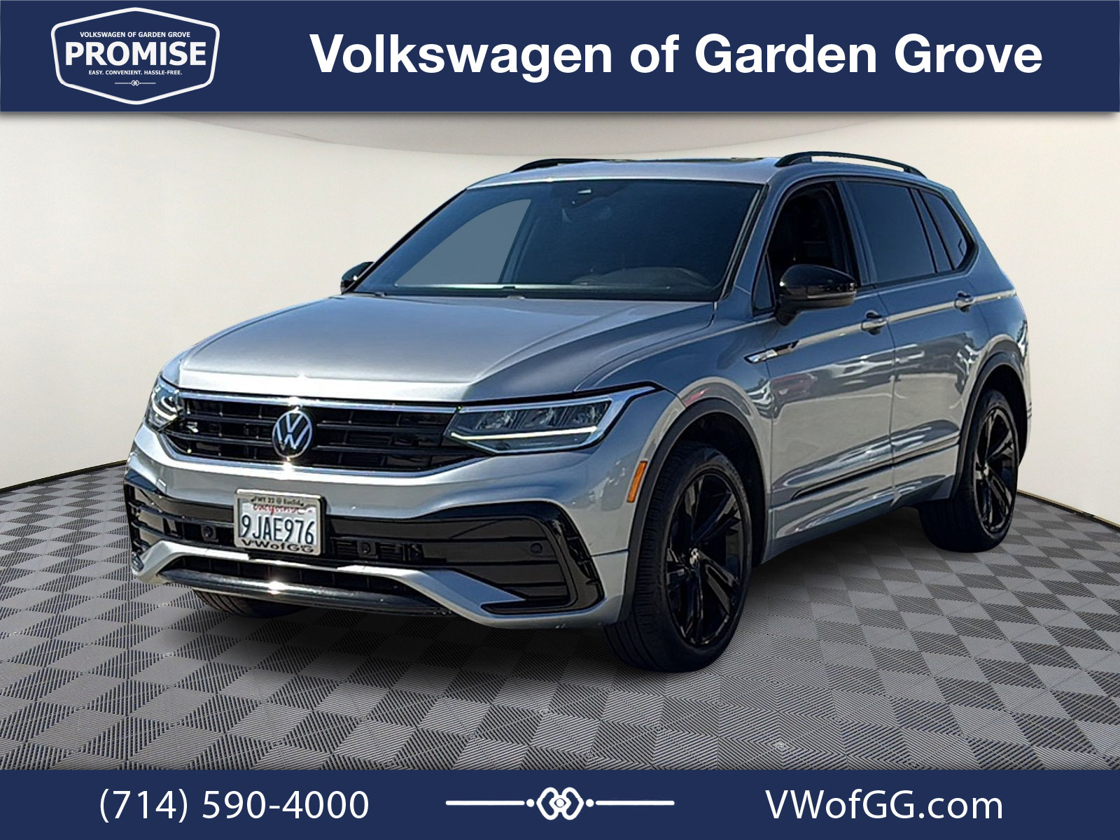 Used 2023 Volkswagen Tiguan SE R-Line FWD image 4