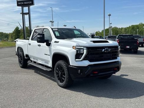 New 2026 Chevrolet Silverado 2500 LT w/ Trail Boss Package AWD/4WD image 2