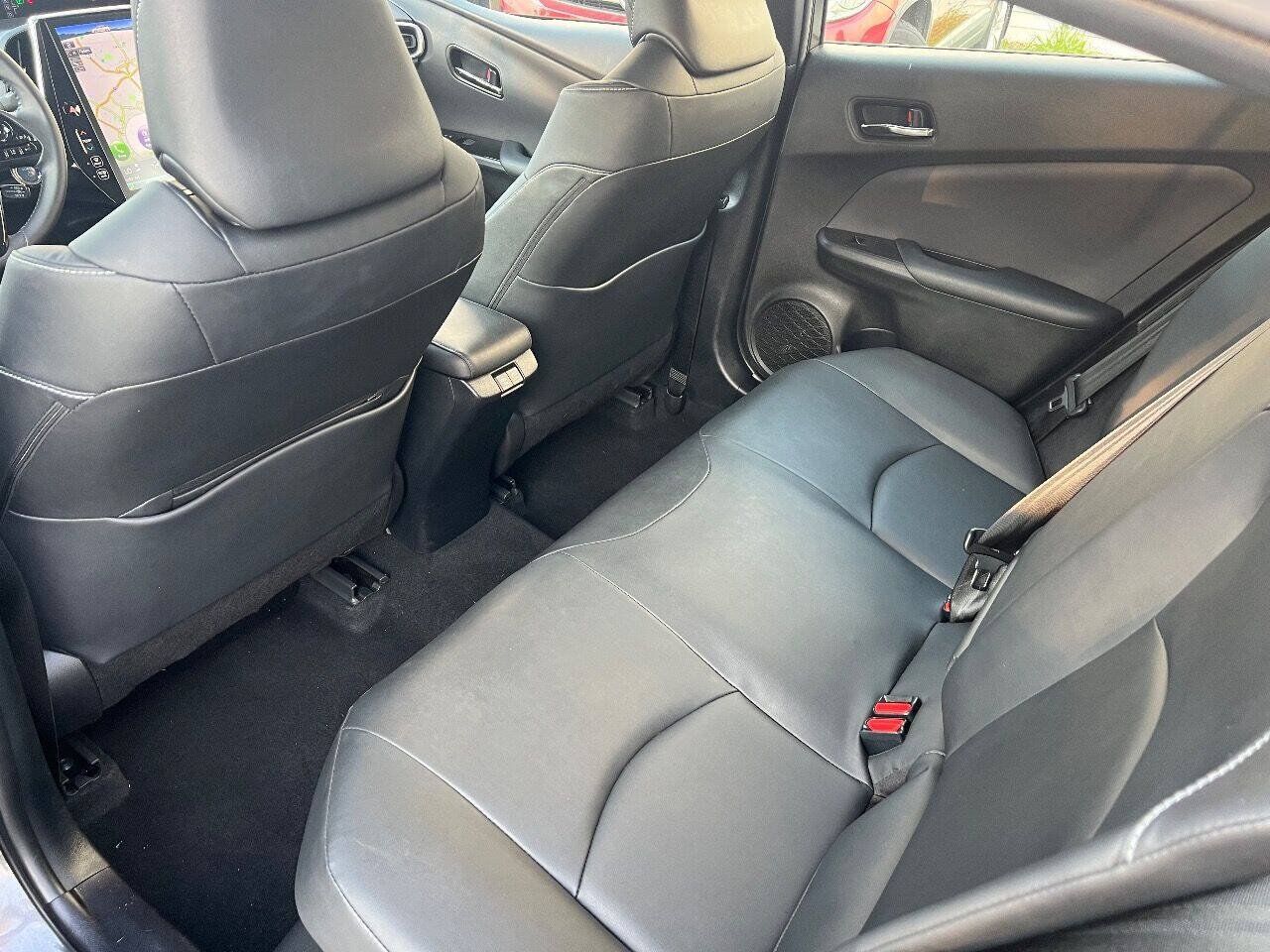 Used 2020 Toyota Prius Prime XLE FWD image 18