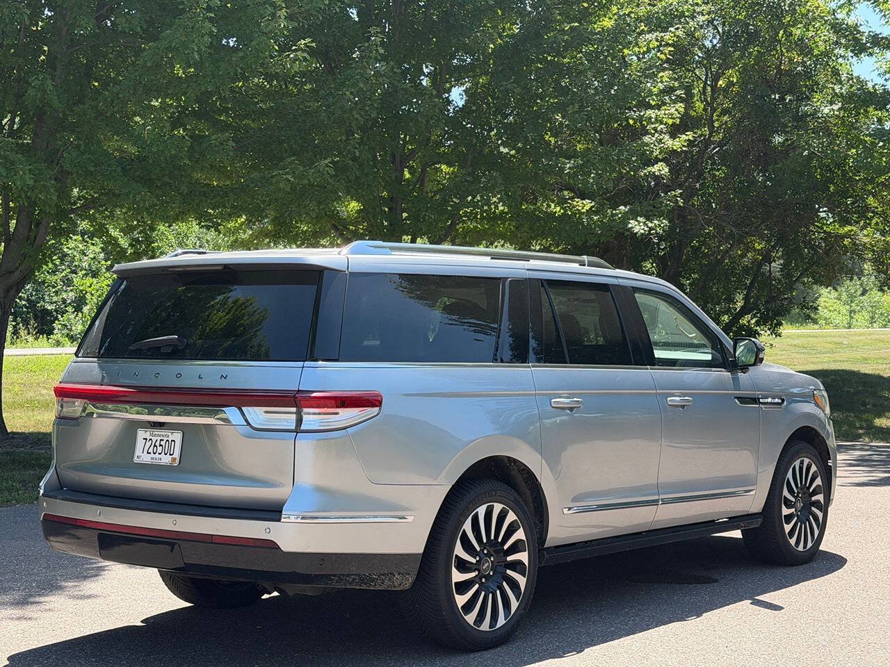 Used 2022 Lincoln Navigator L Black Label AWD/4WD image 4