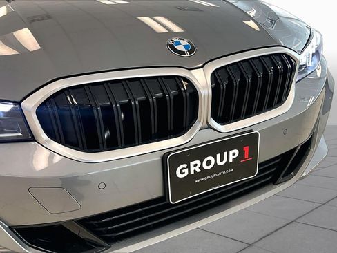 Used 2024 BMW 330i Sedan w/ Premium Package RWD image 27