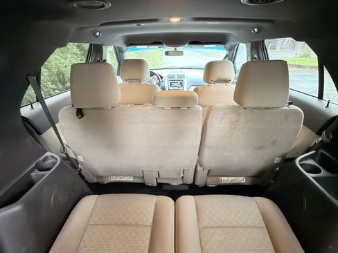 Used 2014 Ford Explorer XLT w/ Equipment Group 201A FWD image 29