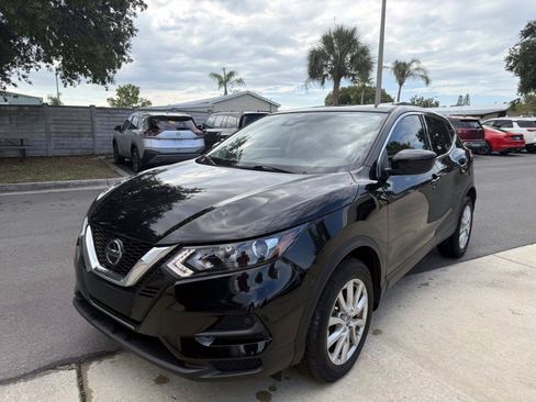 Certified 2022 Nissan Rogue Sport S FWD image 1