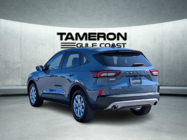 Used 2025 Ford Escape Active AWD/4WD image 2