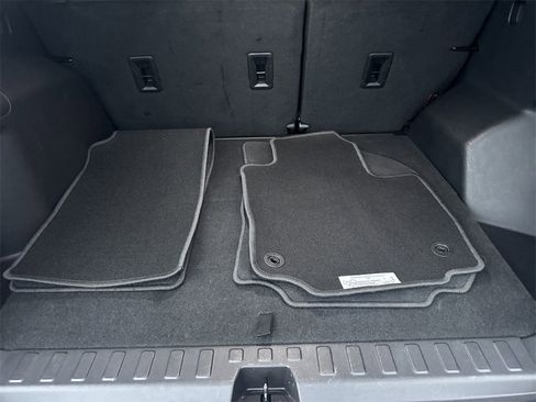 Used 2024 Chevrolet Equinox LT image 18