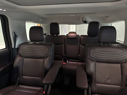 New 2025 Ford Expedition Platinum w/ Platinum Ultimate Package image 13