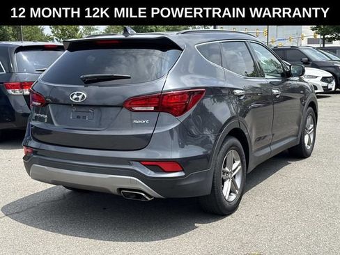 Used 2017 Hyundai Santa Fe Sport FWD image 2