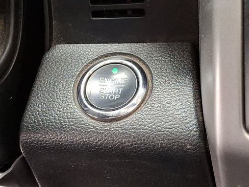 Certified 2020 Ford F350 Lariat image 26