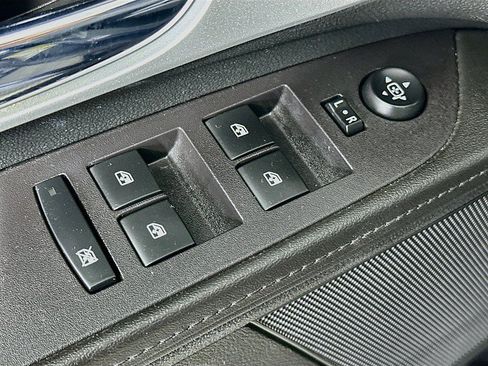 Used 2017 Chevrolet Equinox LT w/ Convenience Package FWD image 17