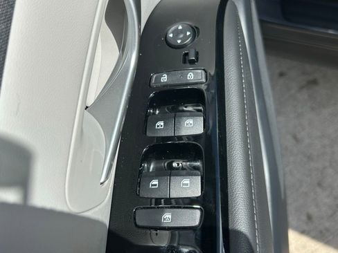 Used 2022 Hyundai Tucson Limited image 19