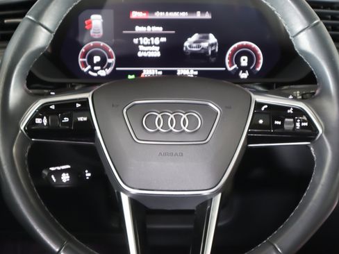 Used 2023 Audi e-tron Premium w/ Convenience Plus Package AWD/4WD image 19