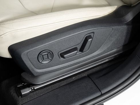 Used 2021 Audi Q3 2.0T Premium Plus w/ Premium Plus Package image 16