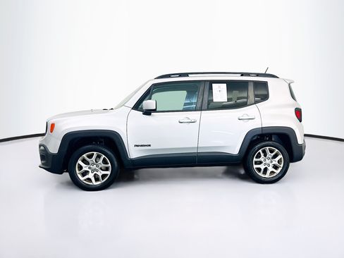 Used 2015 Jeep Renegade Latitude w/ Popular Equipment Group AWD/4WD image 4