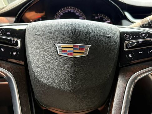 Used 2019 Cadillac XTS Luxury FWD image 19