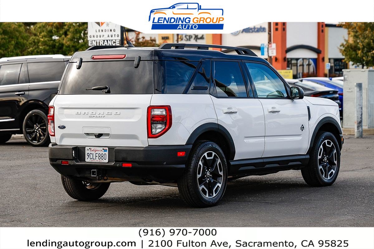 Used 2022 Ford Bronco Sport Outer Banks w/ Tech Package AWD/4WD image 4