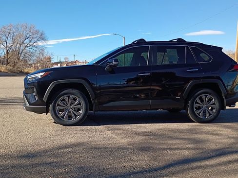 Used 2022 Toyota RAV4 Limited image 3