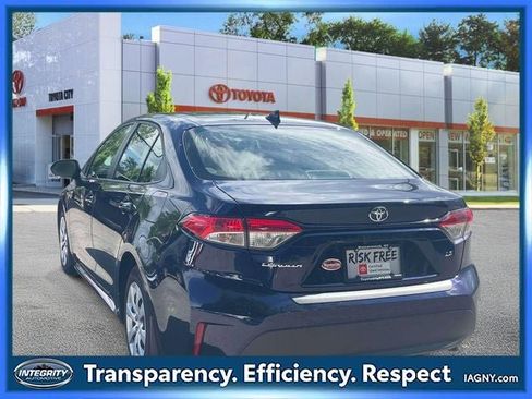 Certified 2023 Toyota Corolla LE w/ Carpet Mat Package (TMS) FWD image 8