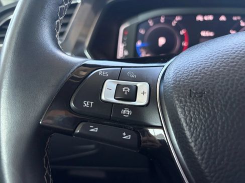 Used 2021 Volkswagen Tiguan SEL AWD/4WD image 30