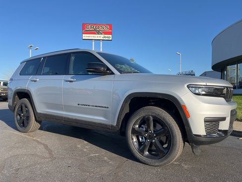 New 2025 Jeep Grand Cherokee L Altitude image 54
